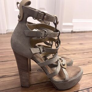 Giuseppe Zanotti Suede heels